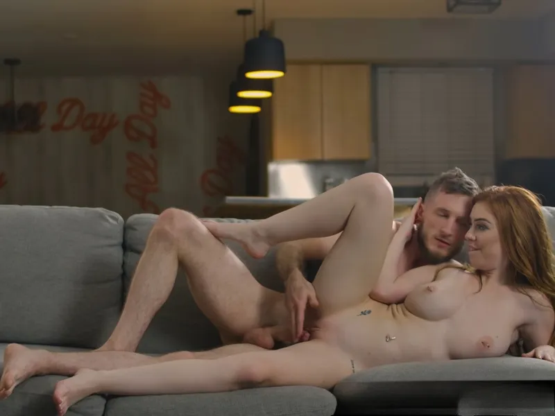 đang tăng ca mà em ghệ cứ dùng cô bé lôi kéo tôi doggy cùng em